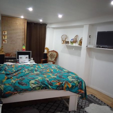 Chambre Chez L'Habitant Saint-Pierre-le-Moûtier Екстериор снимка