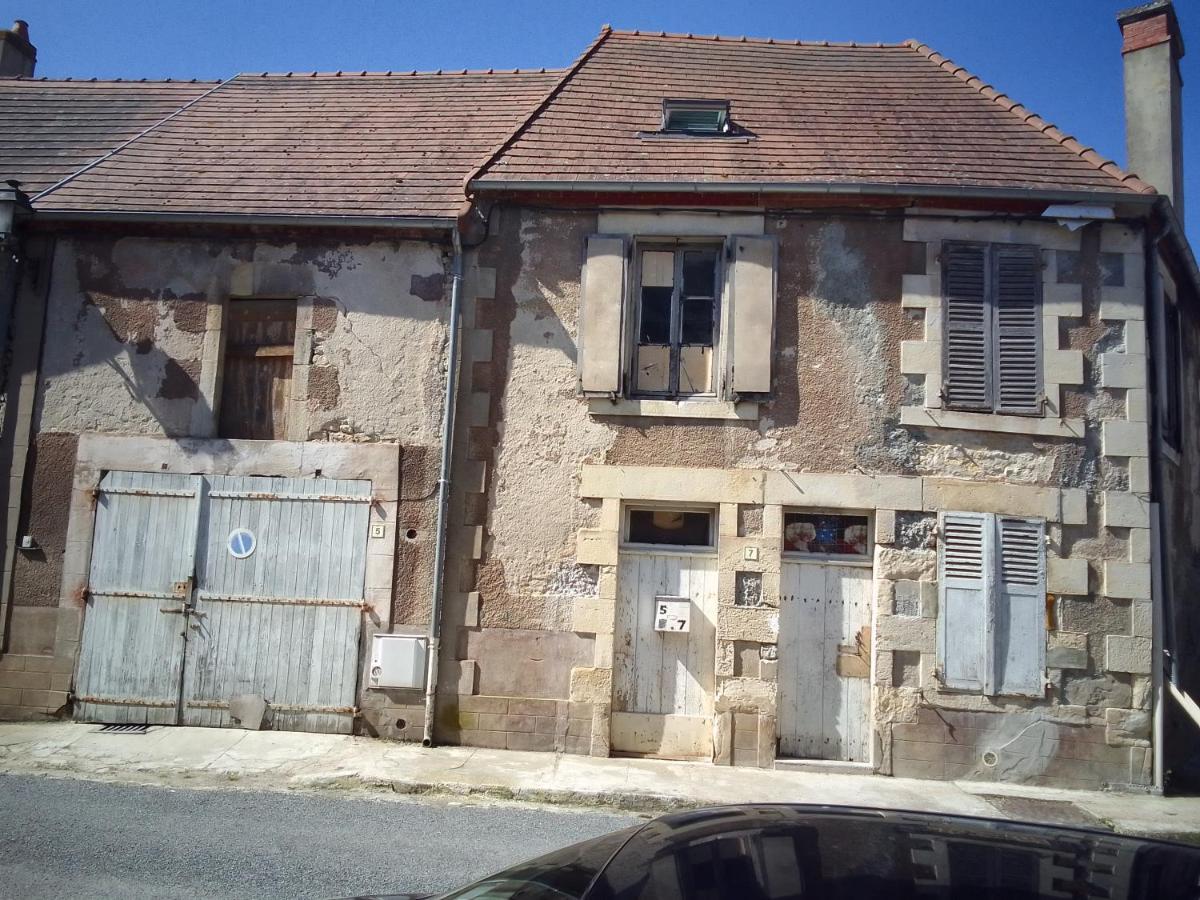 Chambre Chez L'Habitant Saint-Pierre-le-Moûtier Екстериор снимка